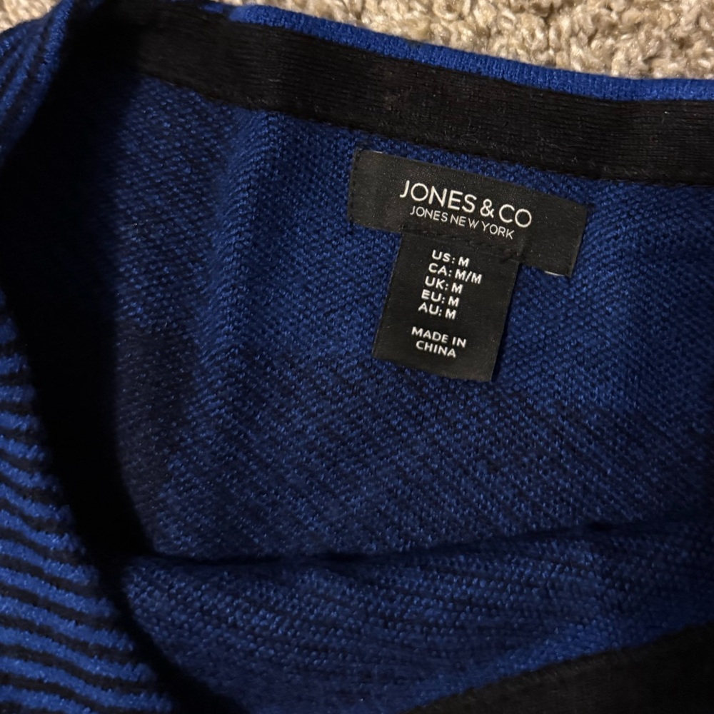 Jones & CO Sweater - Picture 3 of 4